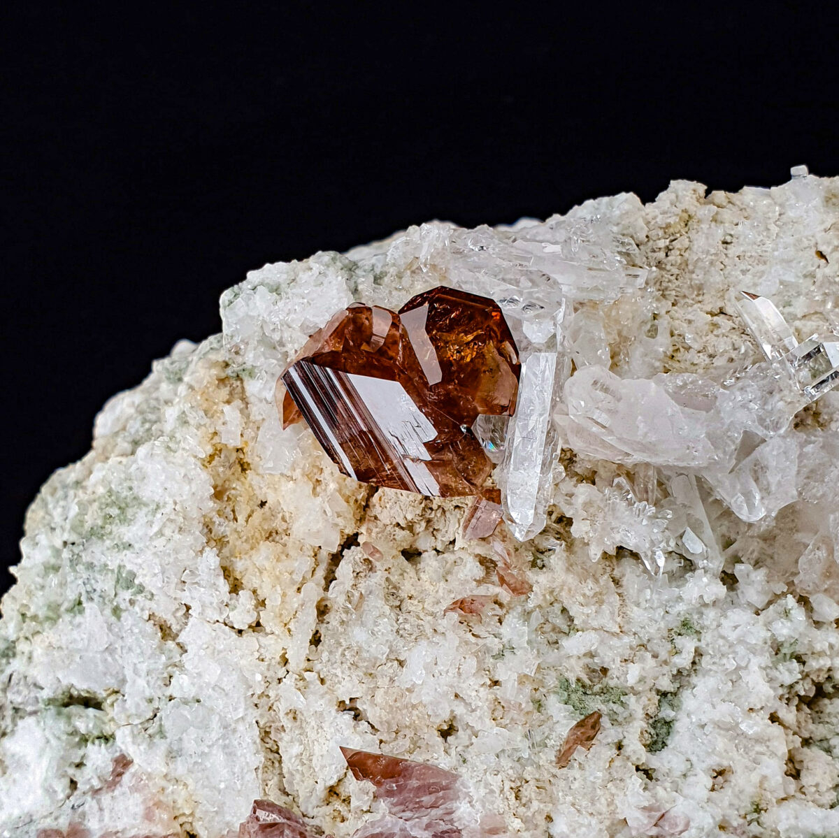 Axinite & Quartz - Armentier, France