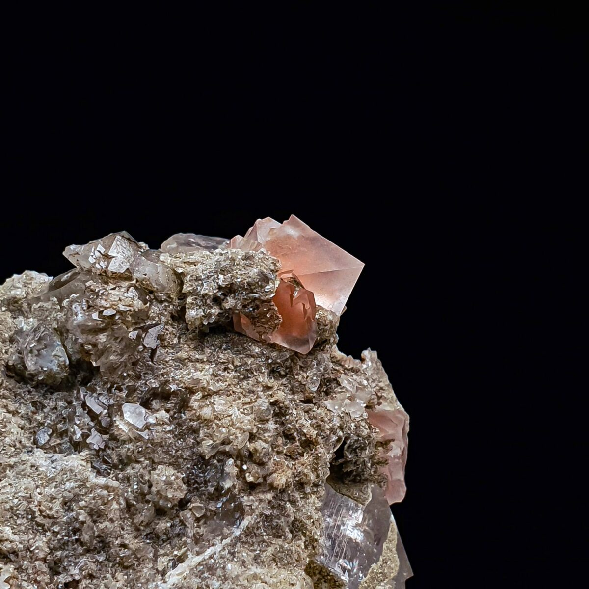 Pink fluorite & quartz - Mont-Blanc, France