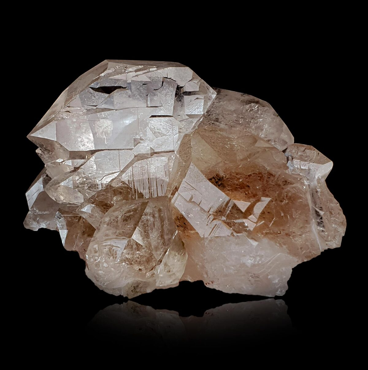 Pink fluorite & gwindel quartz - Mont-Blanc, France