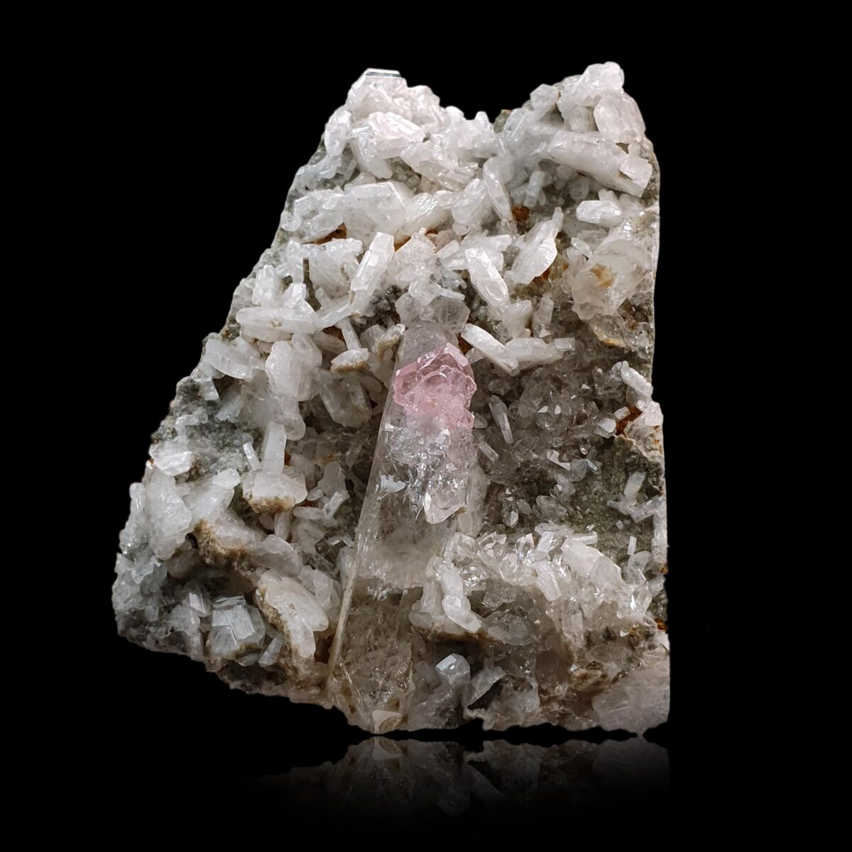 Apatite - Mont-Blanc, France - Image 2