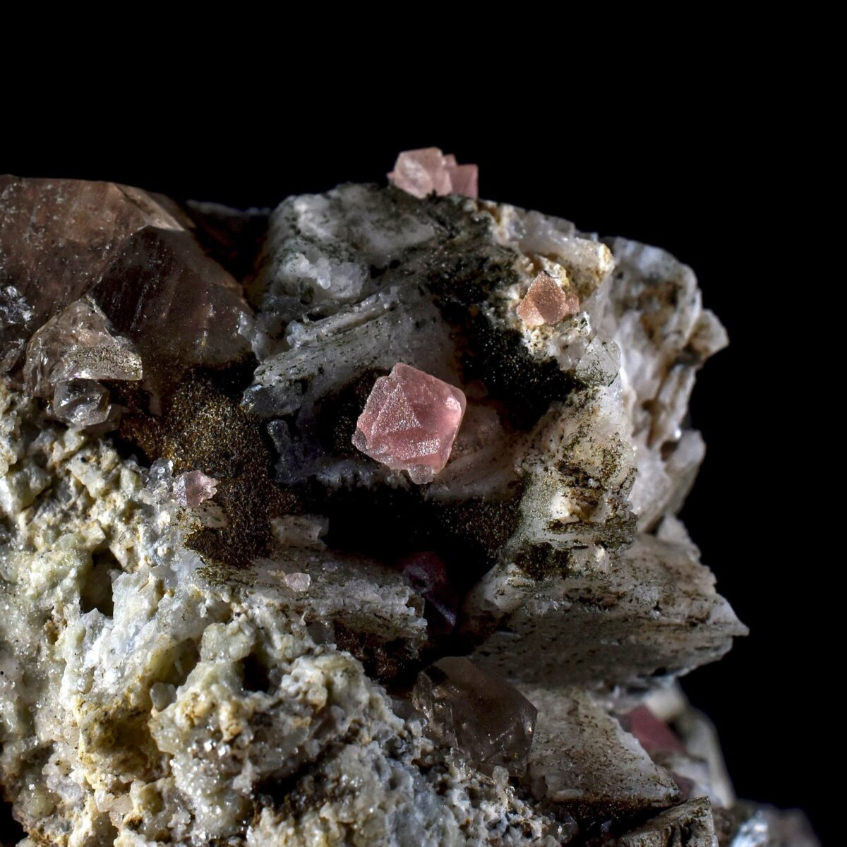 Pink fluorite & quartz - Mont-Blanc, France